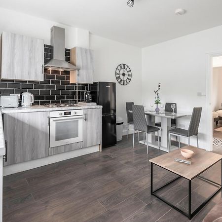 Modern Family Home W/Wi-Fi, Netflix, Self Check-In Londres Extérieur photo