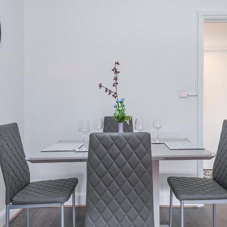 Modern Family Home W/Wi-Fi, Netflix, Self Check-In Londres Extérieur photo