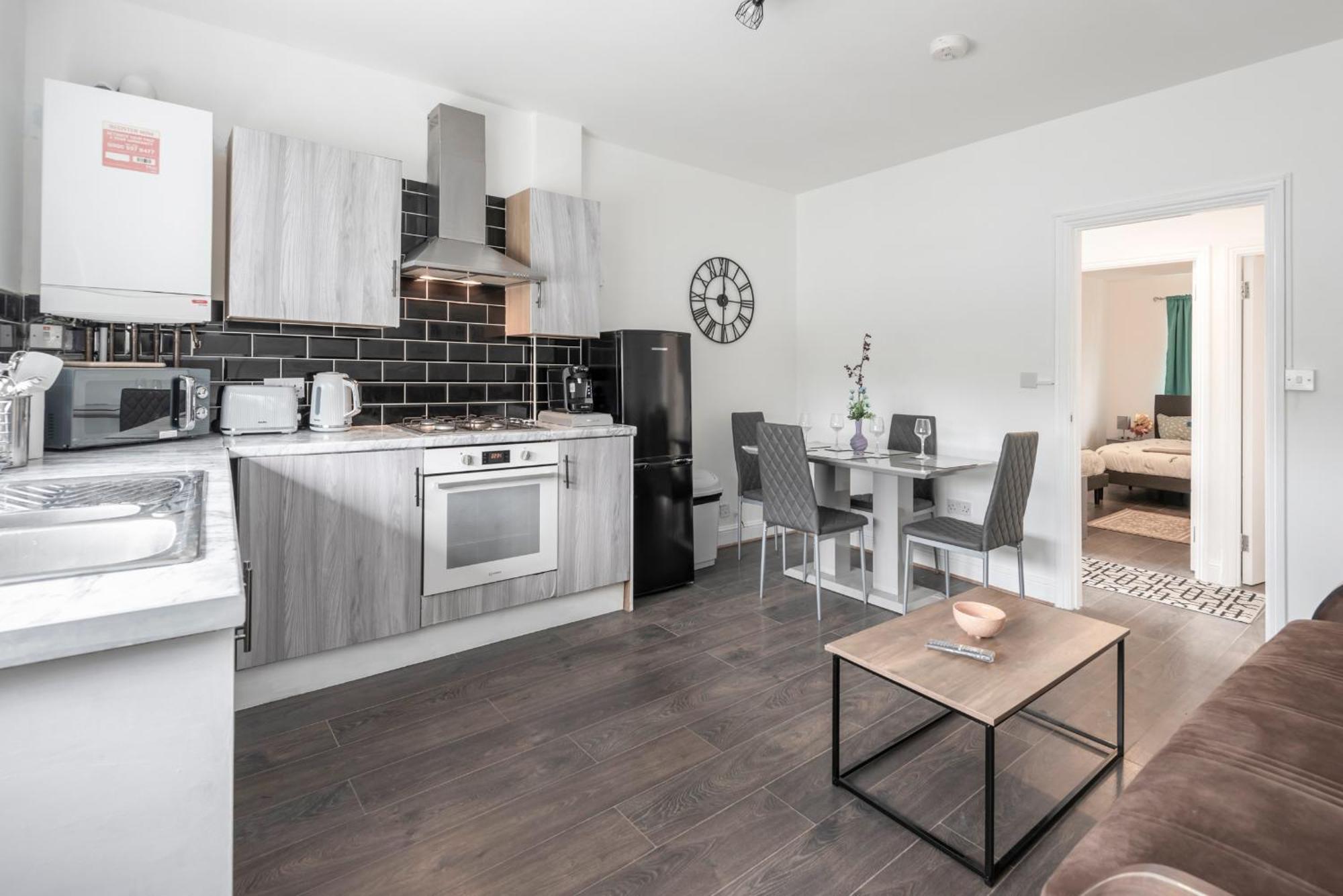 Modern Family Home W/Wi-Fi, Netflix, Self Check-In Londres Extérieur photo