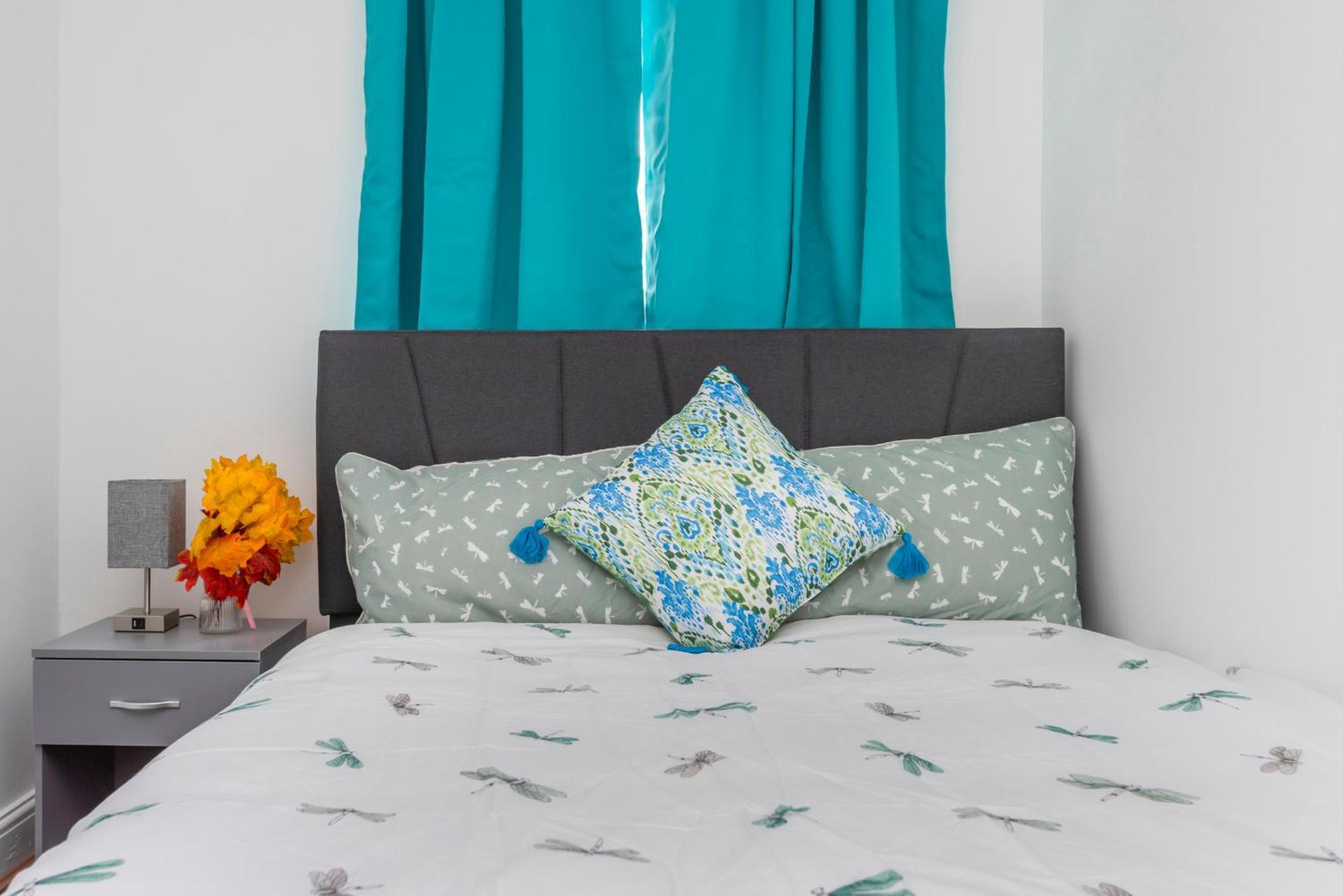 Modern Family Home W/Wi-Fi, Netflix, Self Check-In Londres Extérieur photo